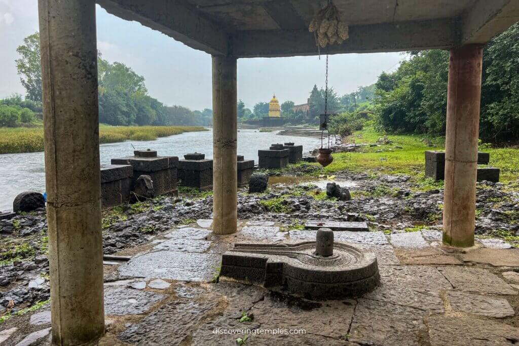 Baramotichi Vihir, Koteshwar temple and Hatti ghat – The lost heritage of Limb village near Satara