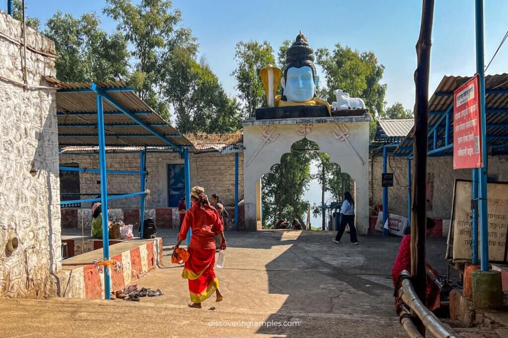 Nilkantheshwar Temple - shiva temples near pune - temples near pune for one day trip - shivling near pune