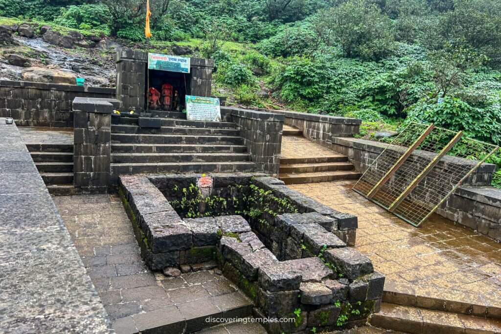 bhimashankar temple pune - bhimashankar temple maharashtra - bhima river origin - bhimashankar pune - bhimashankar jyotirlinga - bhimashankar hotel room booking
