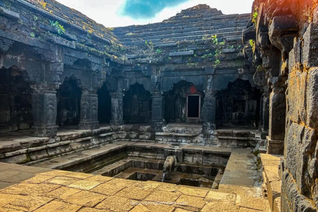 krishnabai temple - mahabaleshwar mandir - temples in mahabaleshwar - mahabaleshwar temple maharashtra