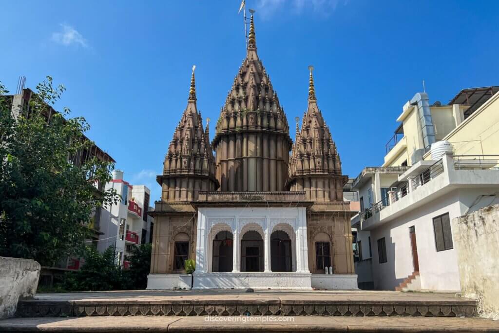 temples near assi ghat varanasi - assi ghat banaras - laxmi narayan temple - best hotel near assi ghat